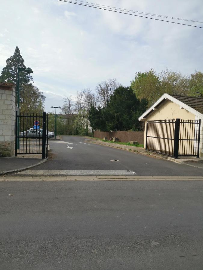 Le Clos Du Lys Châlons-en-Champagne Kültér fotó